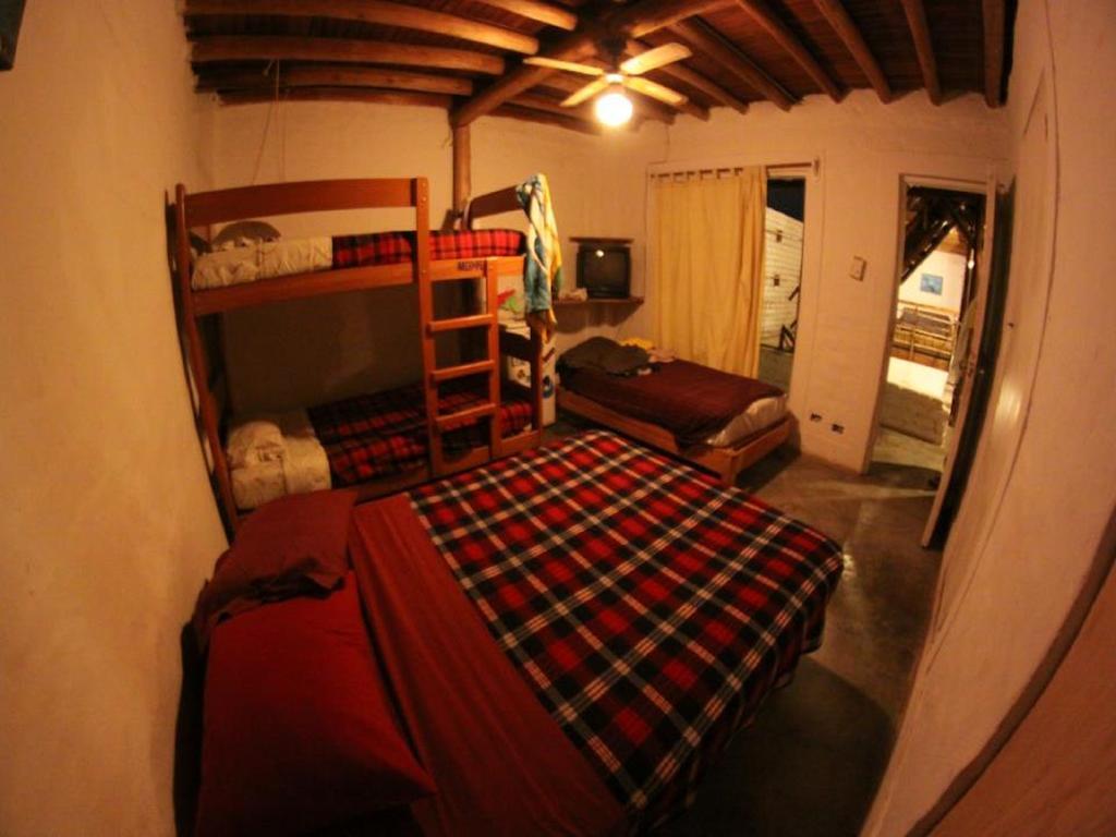 プンタ・エルモサ Tio Richi Surfcampホステル 部屋 写真